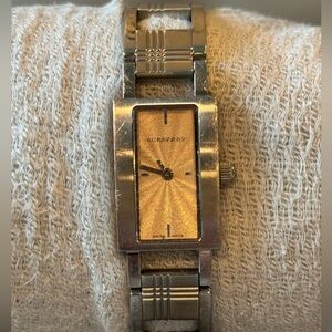 Burberry Heritage Luxury Womens Square Watch Beige Dial